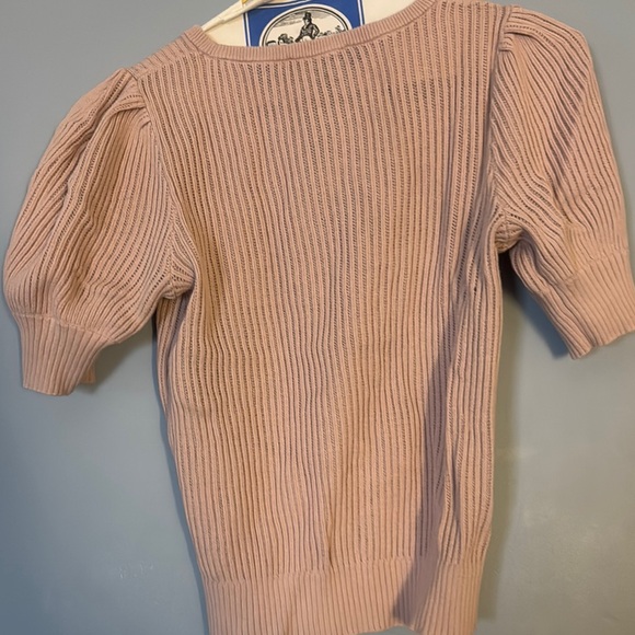 Chic Ribbed Knit Top - Picture 2 of 3
